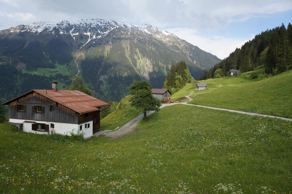 Maisaess Lifinarblick Villa Schruns Kamer foto
