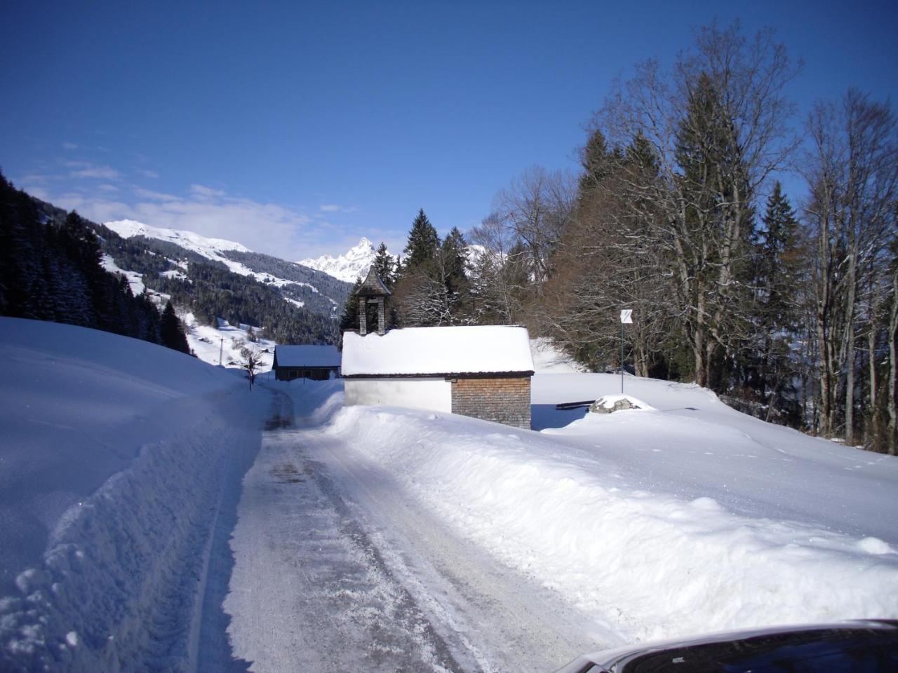 Maisaess Lifinarblick Villa Schruns Buitenkant foto