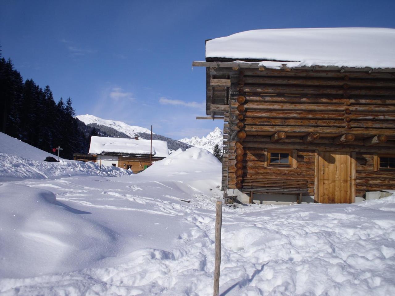 Maisaess Lifinarblick Villa Schruns Buitenkant foto