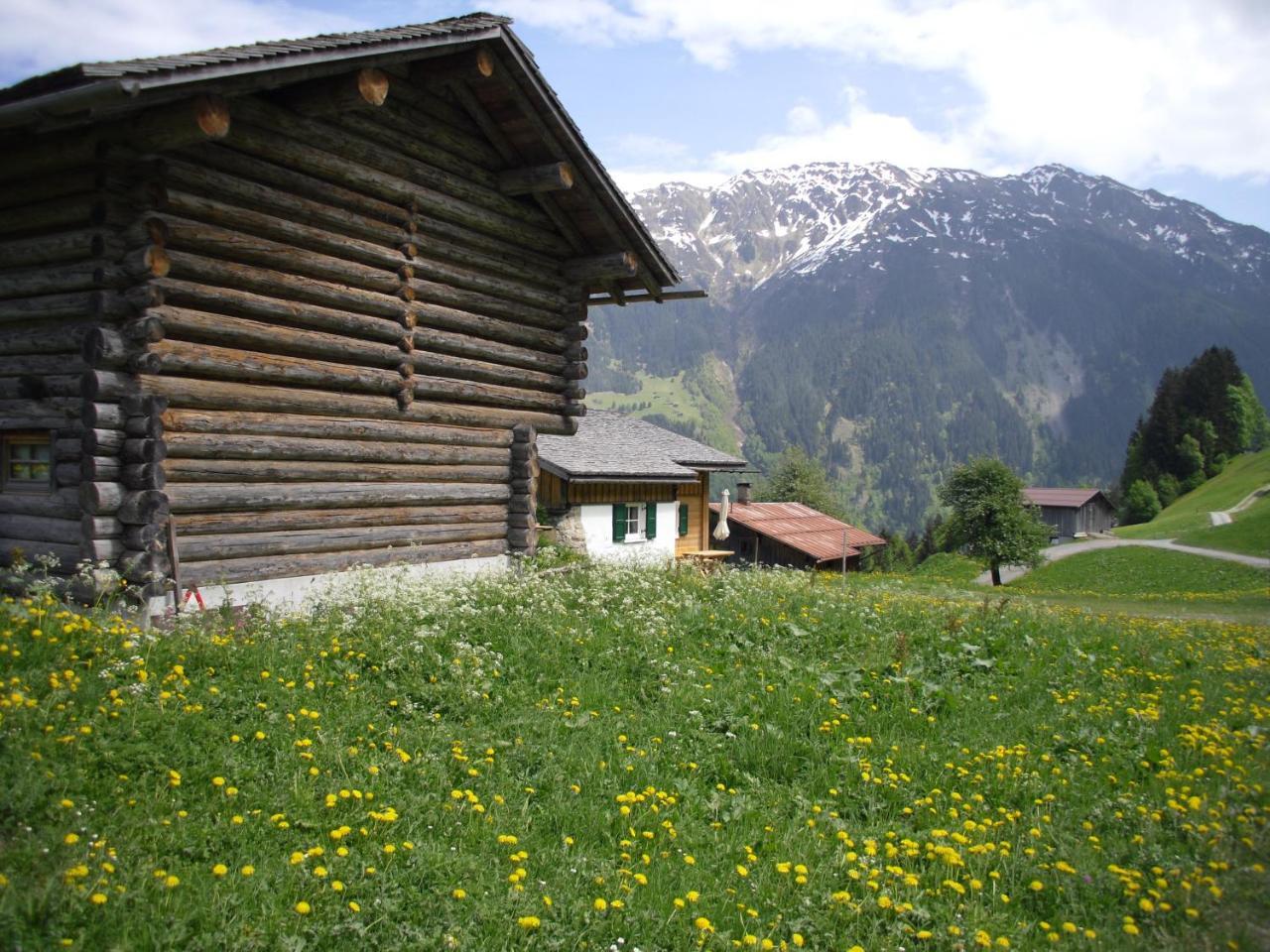Maisaess Lifinarblick Villa Schruns Buitenkant foto